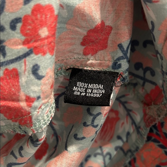 Feathers by Tolani Floral Open-Front kimono - Picture 5 of 6